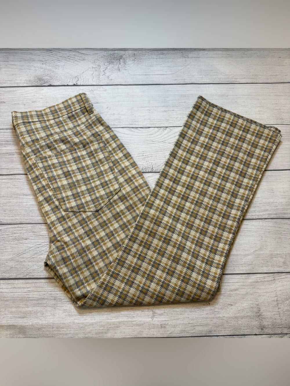 American Eagle Outfitters Plaid Trousers in Beige and Brown